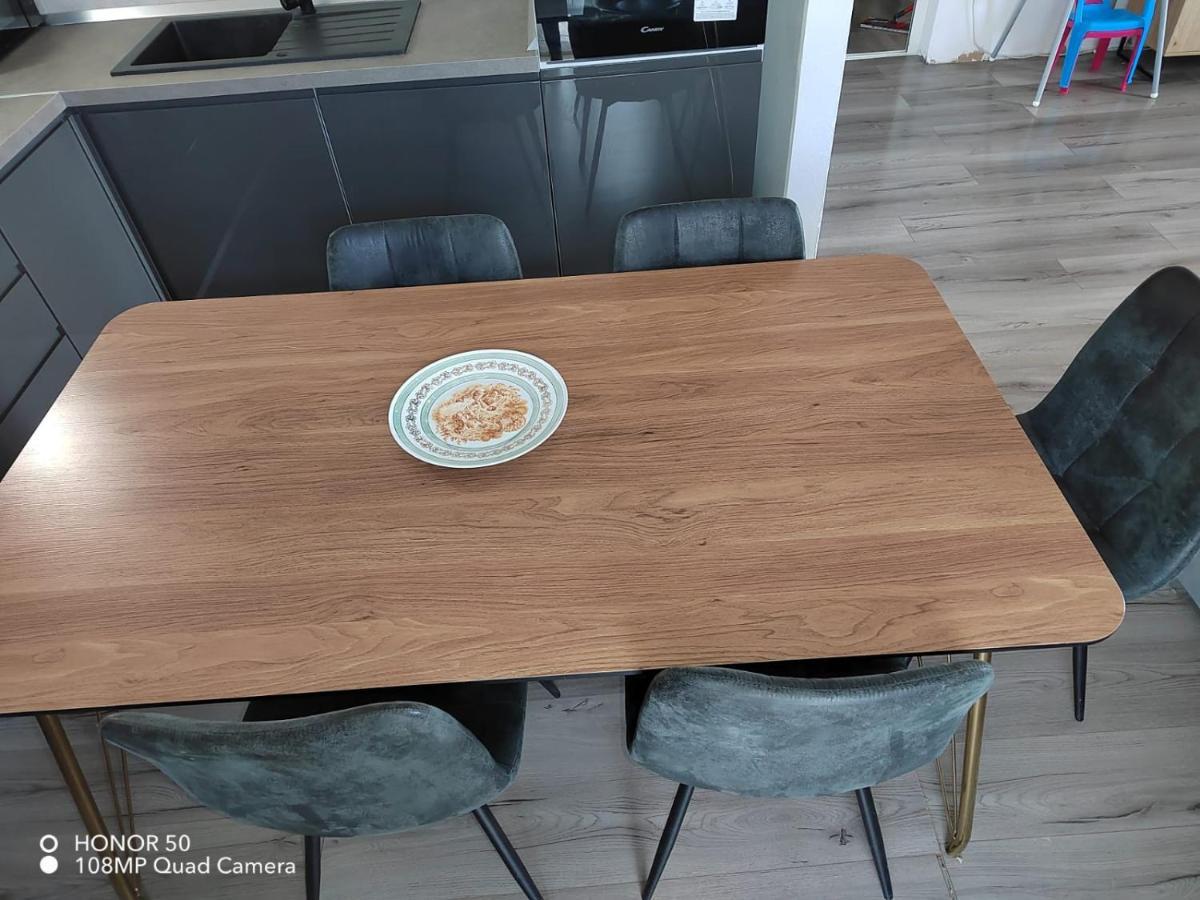 Angella apartment Dugi Rat Esterno foto