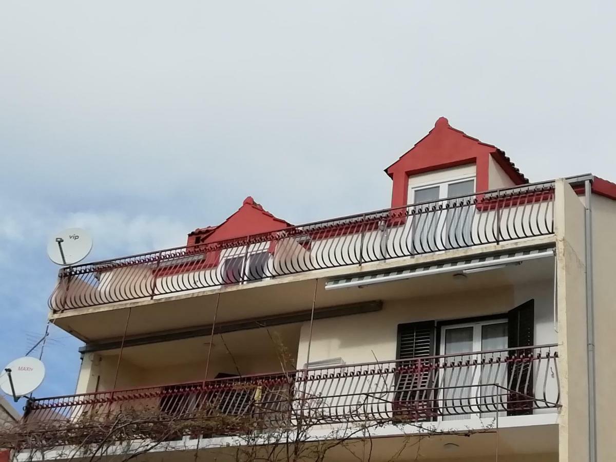 Angella apartment Dugi Rat Esterno foto