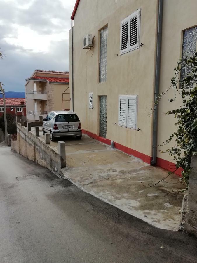 Angella apartment Dugi Rat Esterno foto