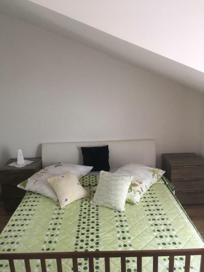 Angella apartment Dugi Rat Esterno foto